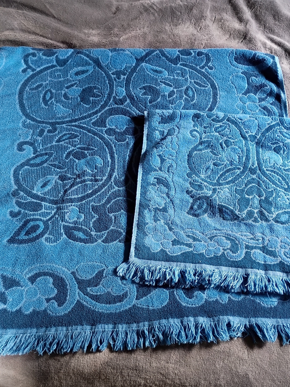 Vintage Sears Drylon Blue Sculpted Bath and Hand Towel Set